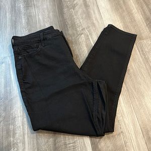 Old Navy Rockstar High Rise Super Skinny Black Jeans - Size 14 Short